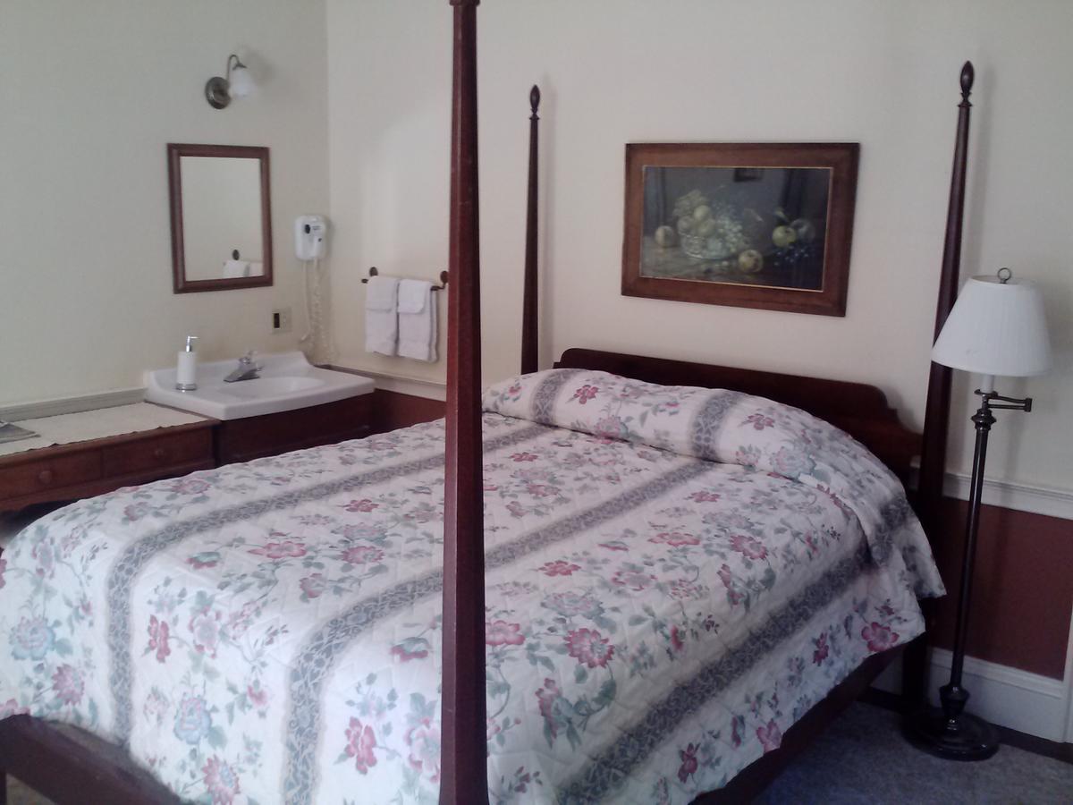 The Chipman Inn Ripton エクステリア 写真