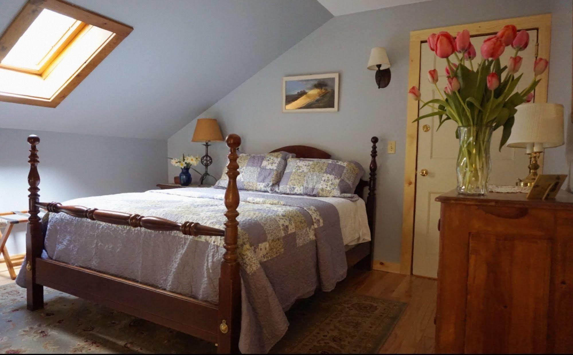 The Chipman Inn Ripton エクステリア 写真
